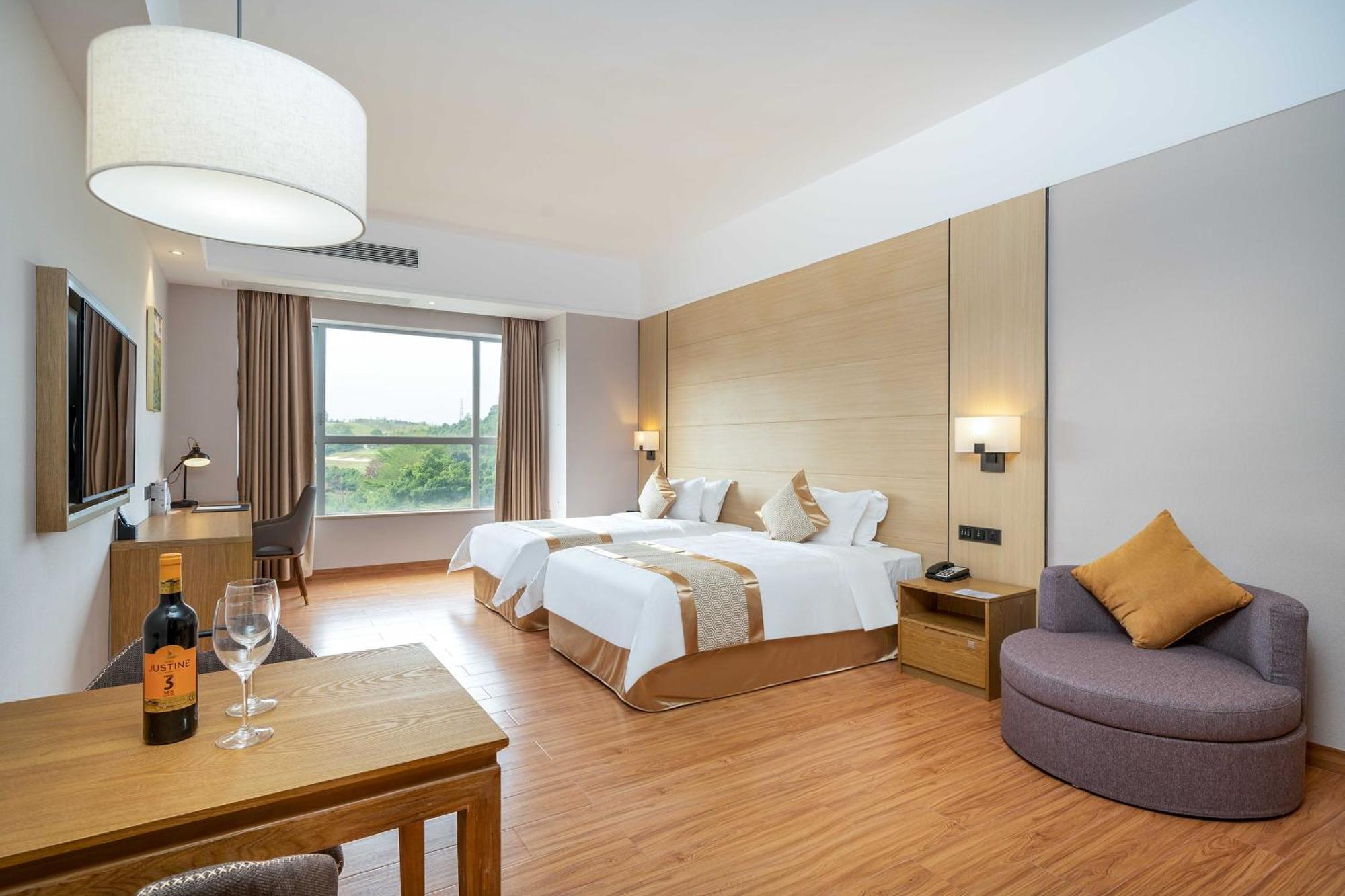 Phoenix Hill Hotel Dongguan - Golf Course Shop Exterior foto