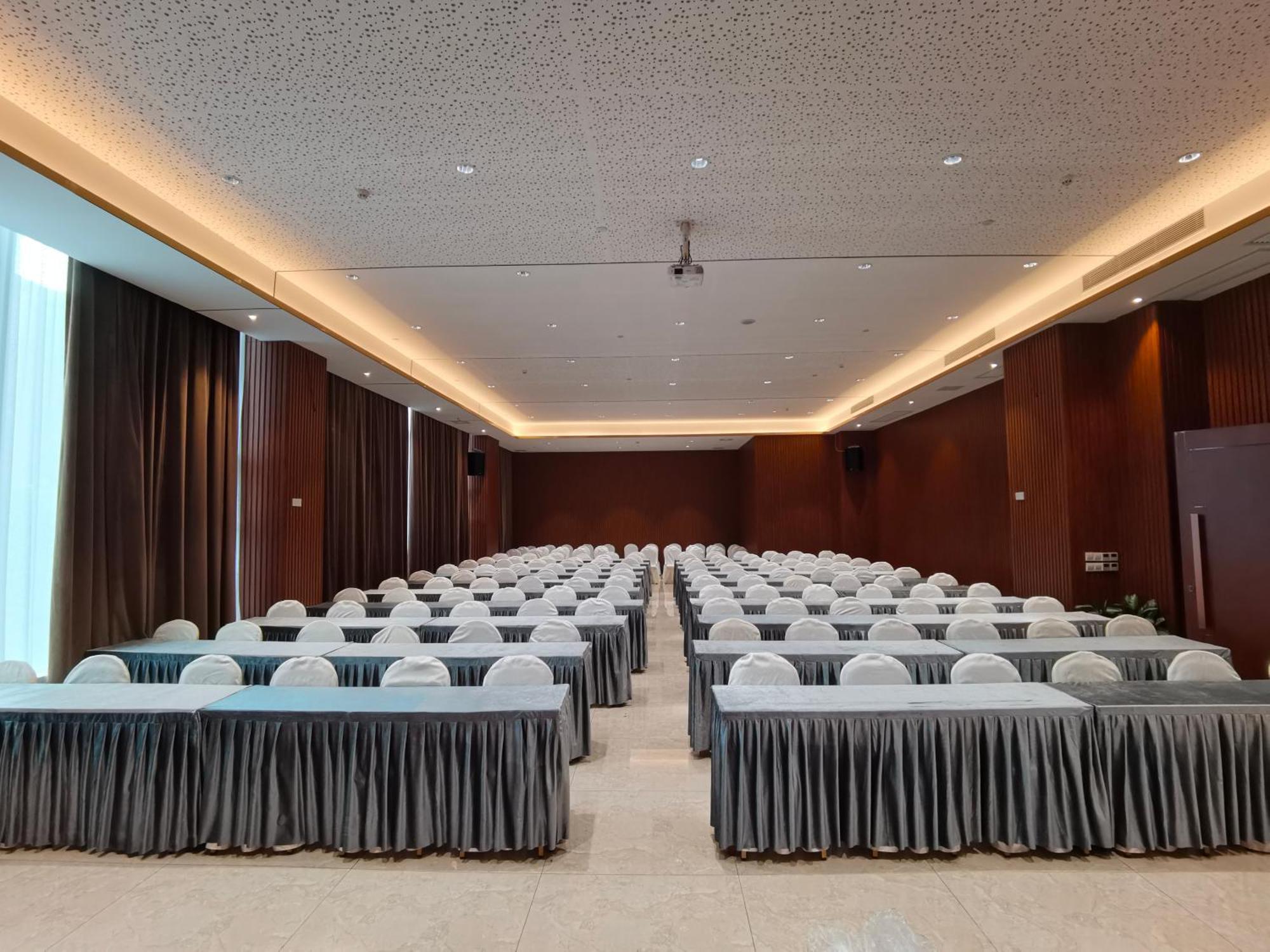 Phoenix Hill Hotel Dongguan - Golf Course Shop Exterior foto