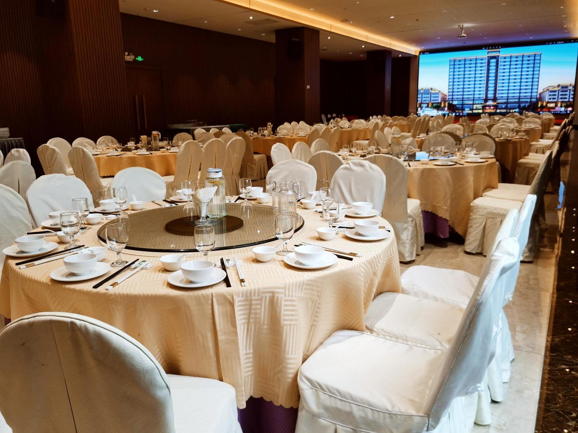 Phoenix Hill Hotel Dongguan - Golf Course Shop Exterior foto