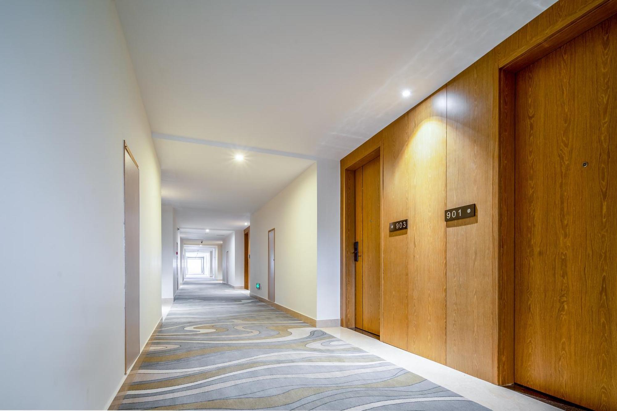 Phoenix Hill Hotel Dongguan - Golf Course Shop Exterior foto