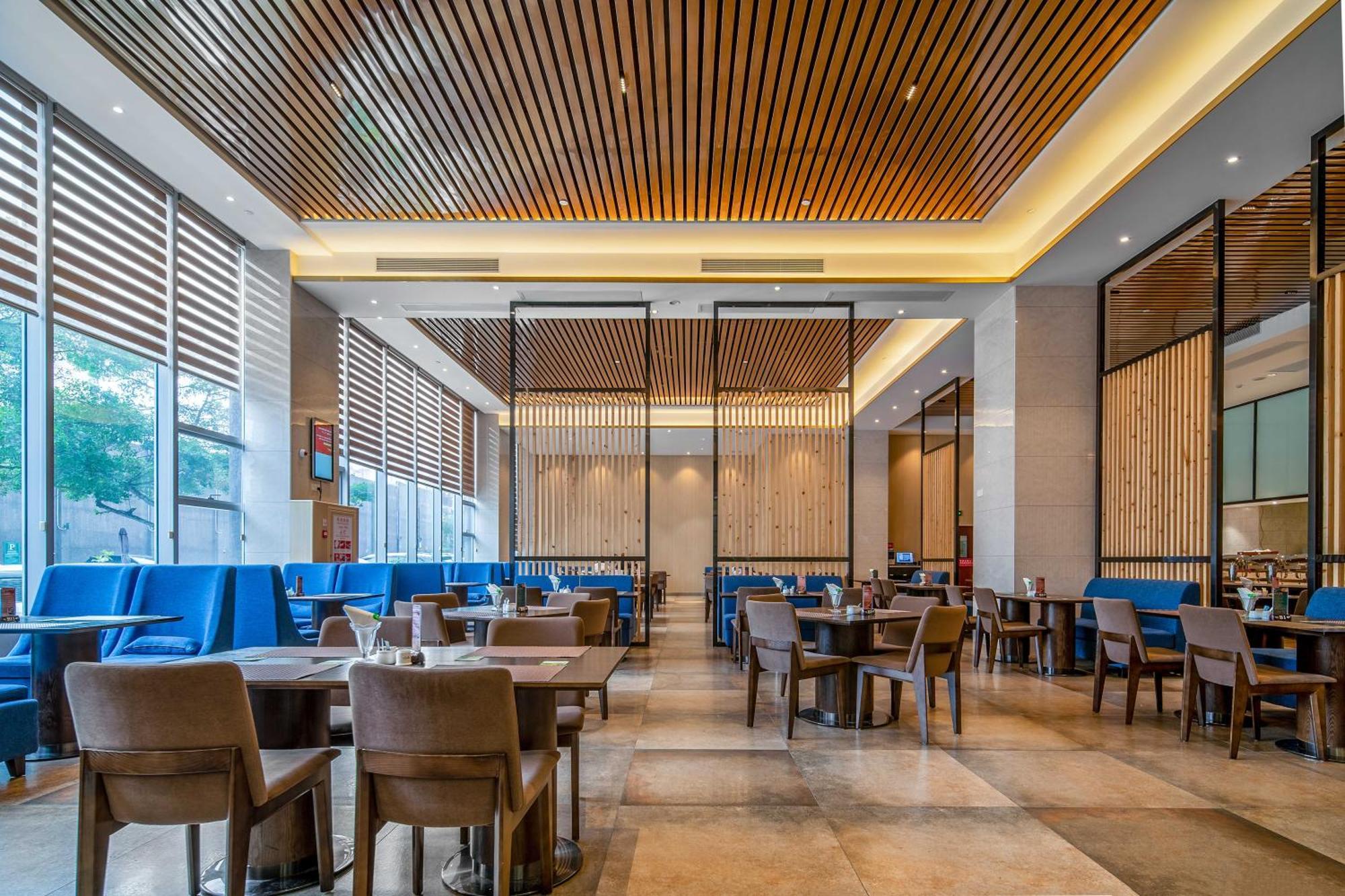 Phoenix Hill Hotel Dongguan - Golf Course Shop Exterior foto